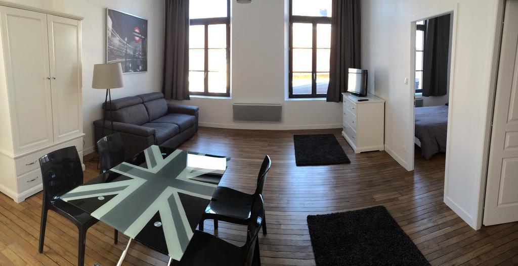 Som-home Péronne Rom bilde