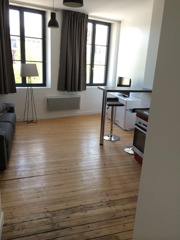Som-home Péronne Rom bilde